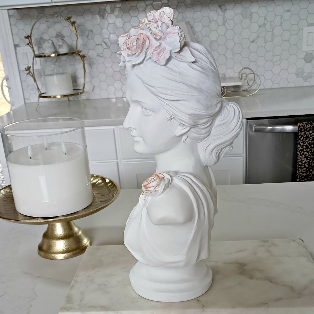NEW! SHABBY CHIC ROSES EXQUISITE LADY BUST DECOR - Picture 3 of 7